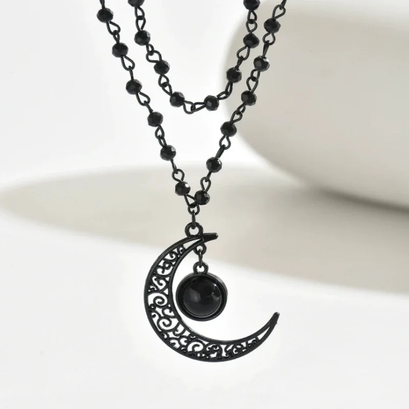 Layered Pendant Necklace Aesthetic - 여성을 위한 고딕 스타일의 레이어드 초승달