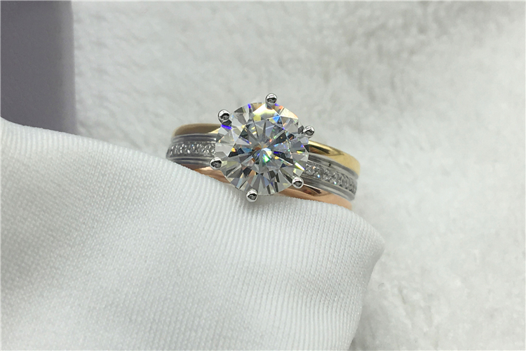 맞춤형 솔리드 18K Au750 옐로우 화이트 로즈 골 - Moissanite Engagement Ring 1 Carat 리뷰 및 가격